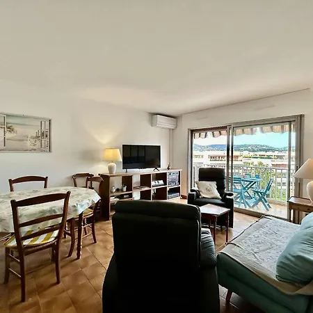 T3 Avec Piscine Et Parking, Au Bord De Mer, Sainte-maxime, Climatise Et Proche Commerces - Fr-1-226-542 Sainte-Maxime