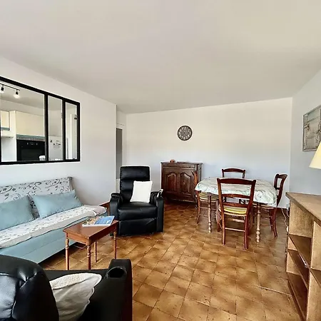 T3 Avec Piscine Et Parking, Au Bord De Mer, Sainte-maxime, Climatise Et Proche Commerces - Fr-1-226-542