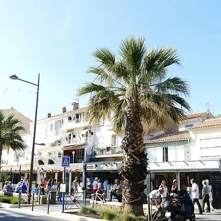 Apartamento T3 Avec Piscine Et Parking, Au Bord De Mer, Sainte-maxime, Climatise Et Proche Commerces - Fr-1-226-542 *